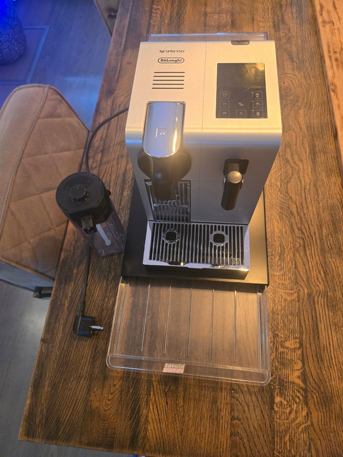 Nespresso De'Longhi koffiezetapparaat voor cups, Ophalen, Koffiepads en cups, Gebruikt, Koffiemachine