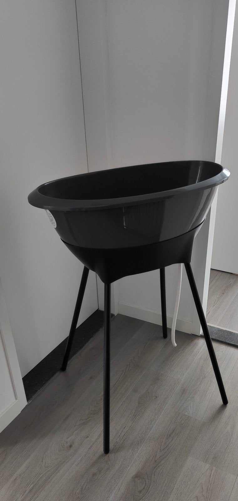 Bad Luma Dark Grey/Black, Zo goed als nieuw, Badje, Standaard, Ophalen
