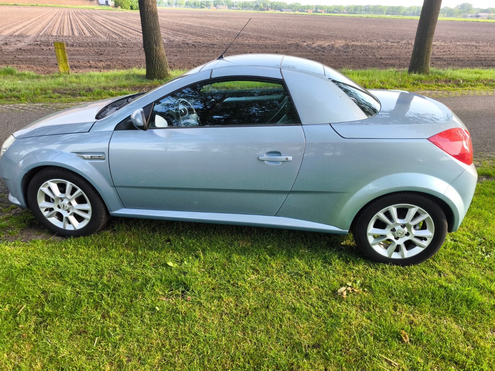 Opel tigra 1.8 16v 2006 Grijs, Auto's, 125 pk, 1796 cc, 1165 kg, Cabriolet