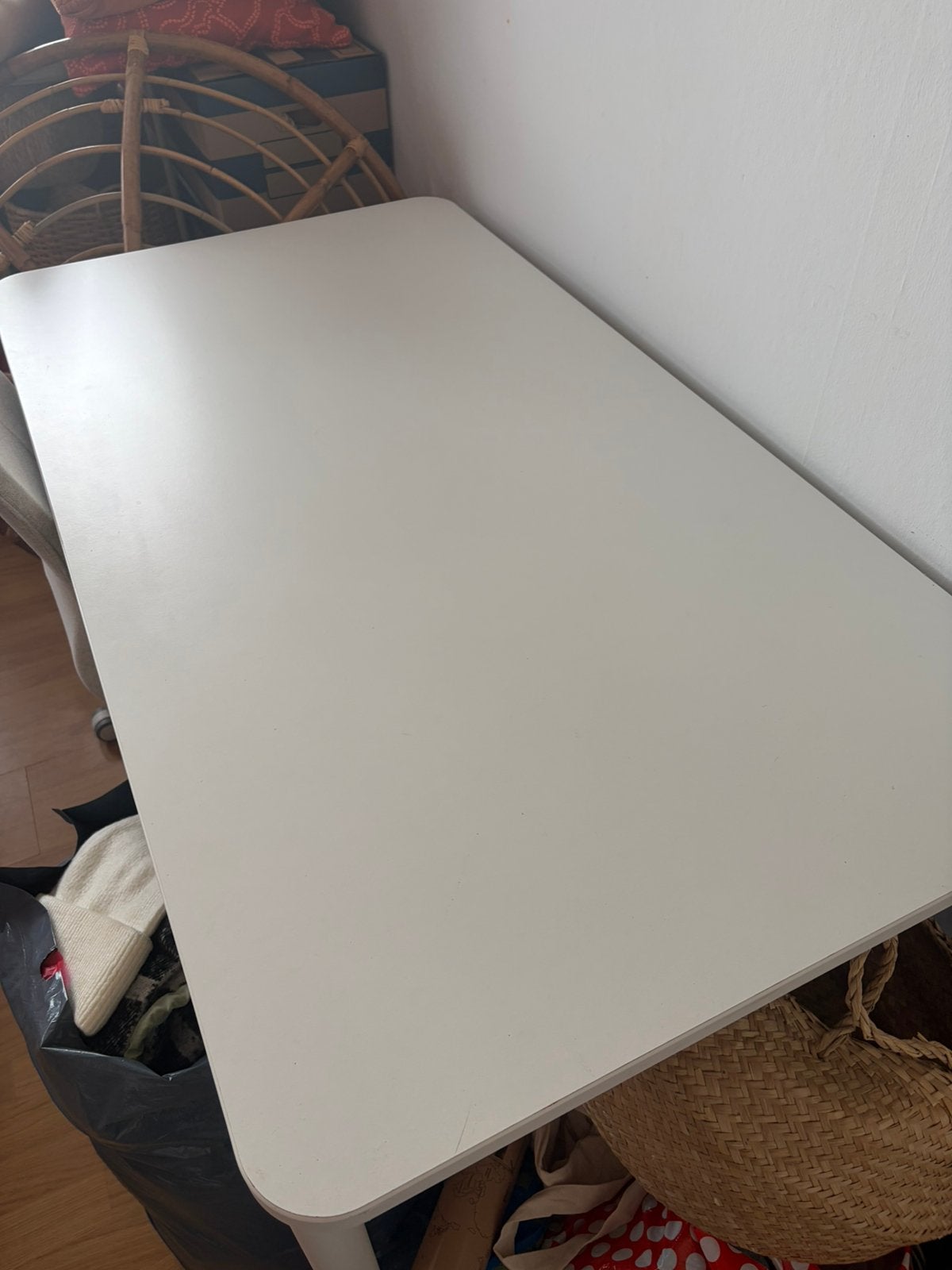 Ikea TOMMARYD witte tafel/bureau 130x70, Ophalen, Gebruikt, 100 tot 150 cm, 50 tot 100 cm