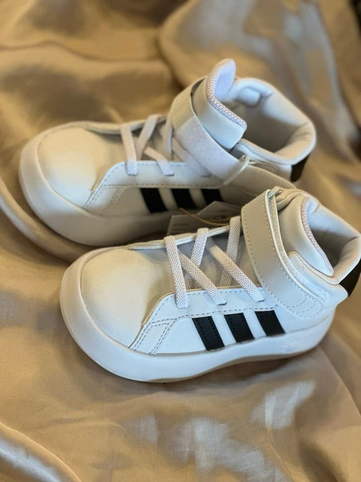 Adidas Grand Court 2.0 Schoenen voor baby's en peuters, Kinderen en Baby's, Ophalen, Nieuw, Jongen of Meisje, Schoenen