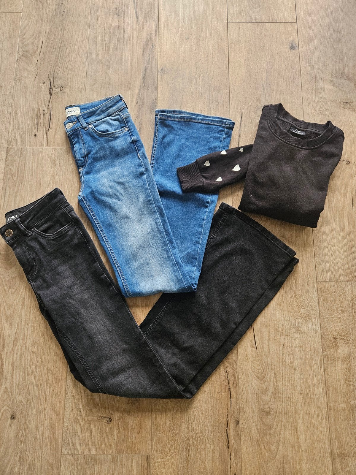 Set: 2 Only flared jeans (XS/32) + JDY sweater (XS), Only, Blauw, Ophalen of Verzenden, Zo goed als nieuw