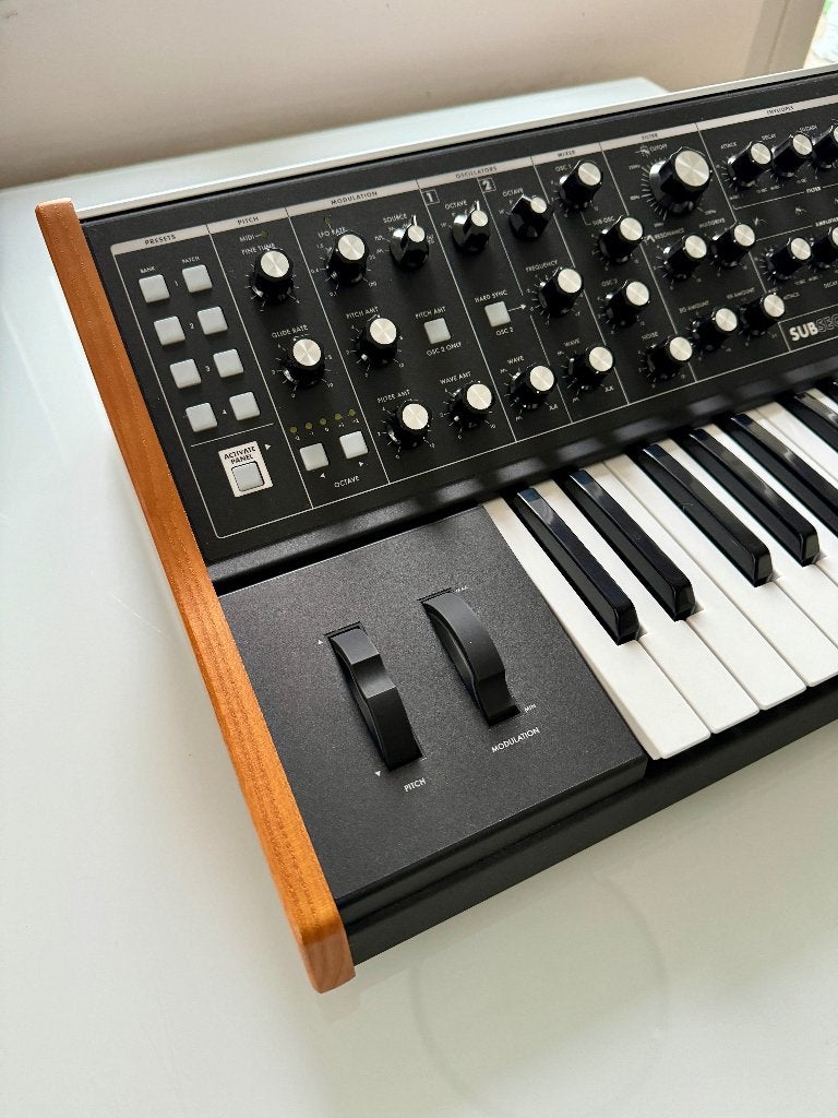Moog Subsequent 25, Muziek en Instrumenten, Synthesizers, Overige merken, Zo goed als nieuw, Met midi-aansluiting, Overige aantallen