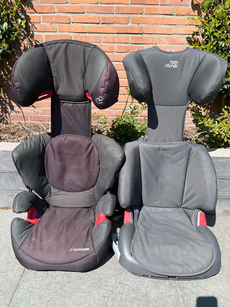 Twee autostoelen maxi cosi en britax, Ophalen, Autogordel, 15 t/m 36 kg, Zo goed als nieuw
