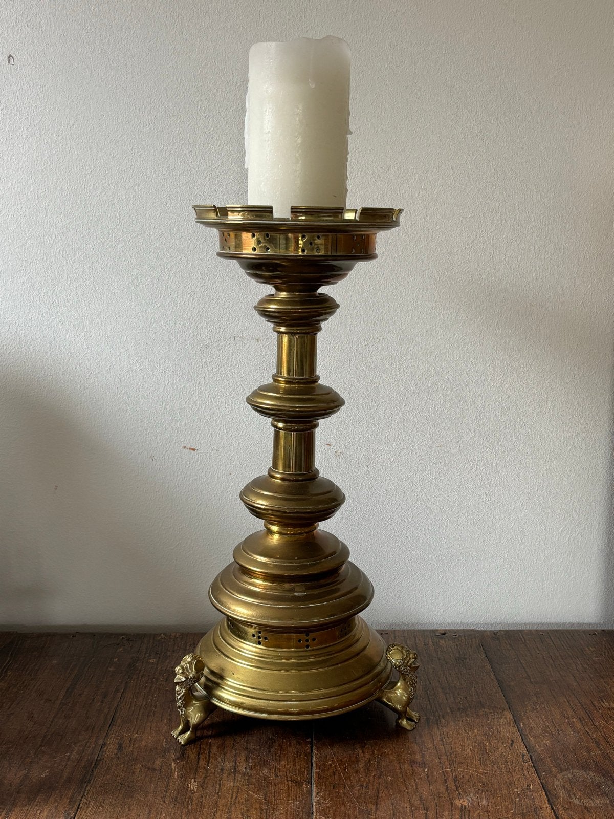 Neo-Gotische Kerkenkandelaar, 19e Eeuw, 37 cm Hoog, Ophalen of Verzenden, Koper of Brons