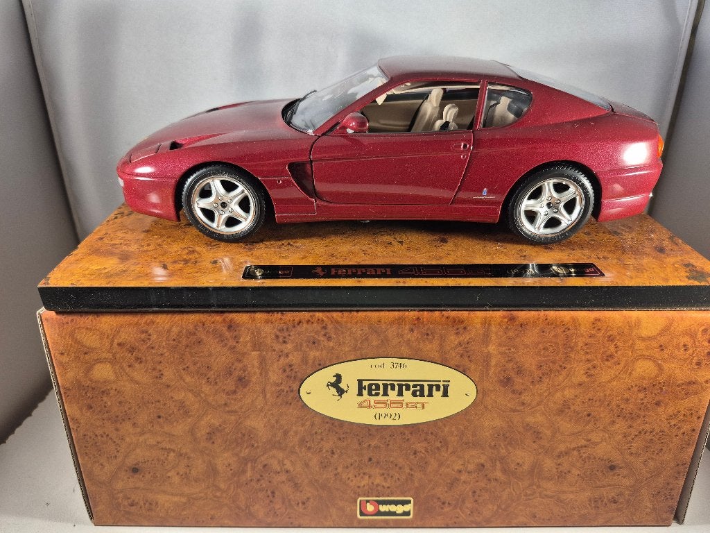 Ferrari 456 GT 1992 Bburago 1:18 in originele verpakking, Hobby en Vrije tijd, Modelauto's | 1:18, Ophalen of Verzenden, Zo goed als nieuw
