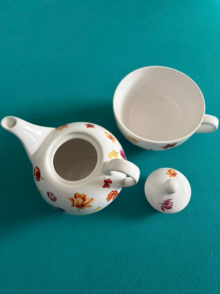 Tulips theepot, Huis en Inrichting, Keuken | Servies, Overige typen, Nieuw, Ophalen of Verzenden, Overige stijlen