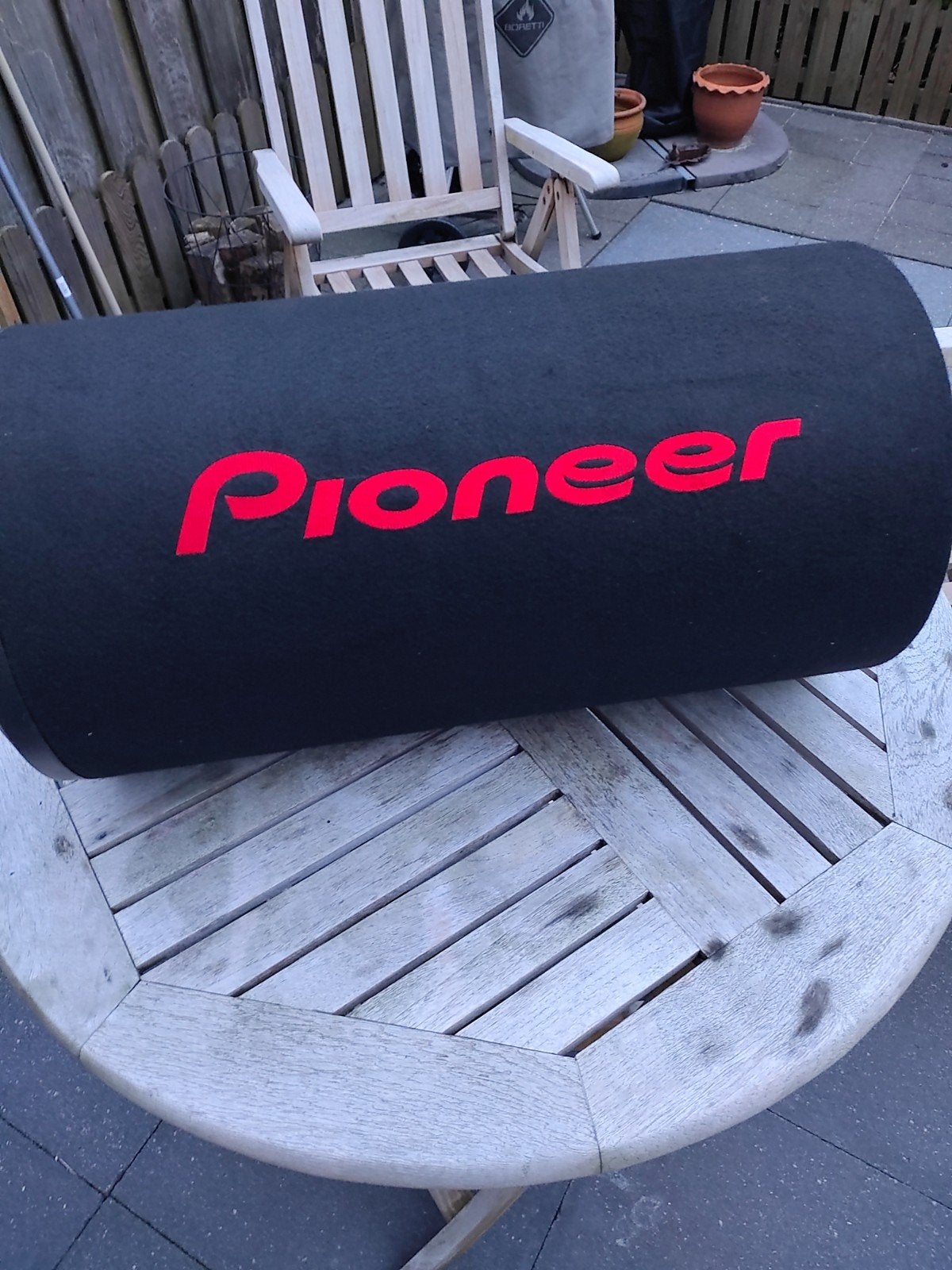 Pioneer Subwoofer, Ophalen