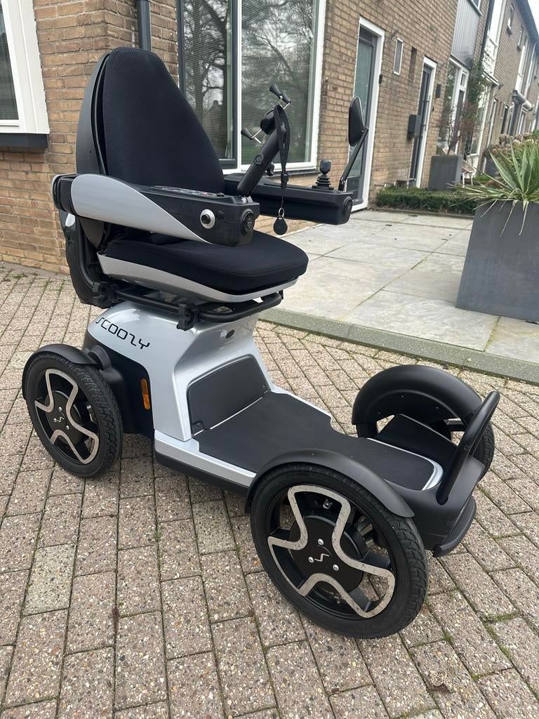 Scootmobiel. SCOOZY 5-2024( was nieuw €8750), Diversen, Brommobielen en Scootmobielen, Ophalen of Verzenden, Zo goed als nieuw