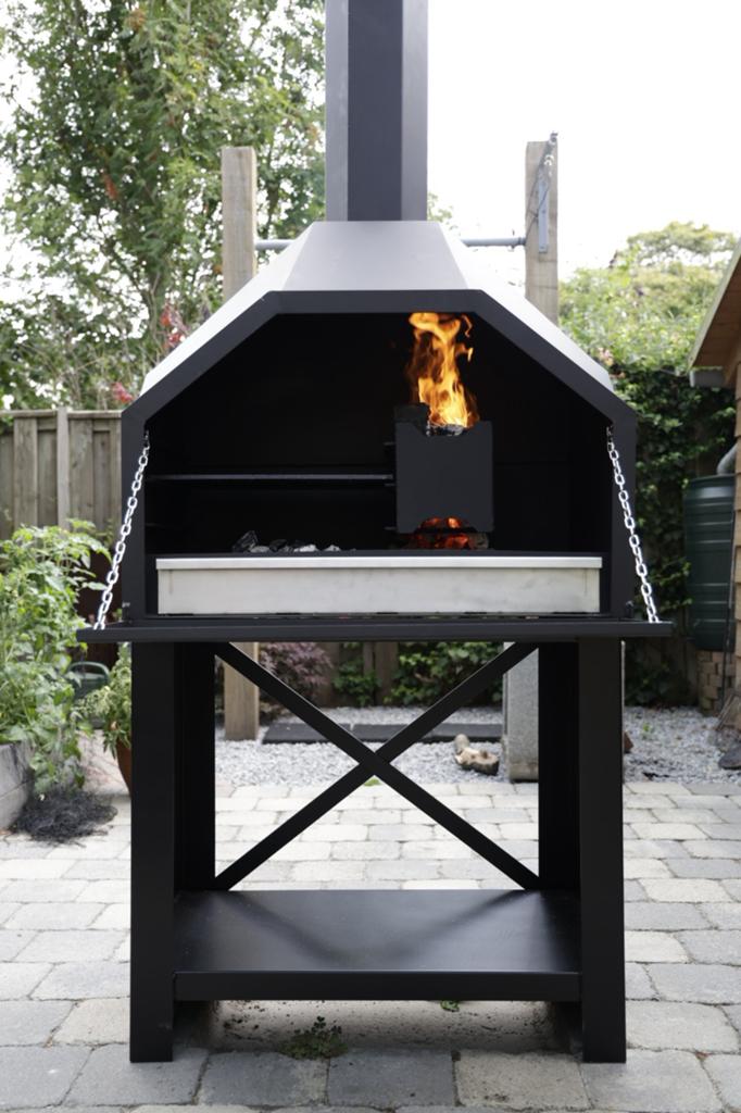 Afrikaanse braai | Houtskoolbarbecue | Bbq op hout, Ophalen, Zo goed als nieuw, Met accessoires