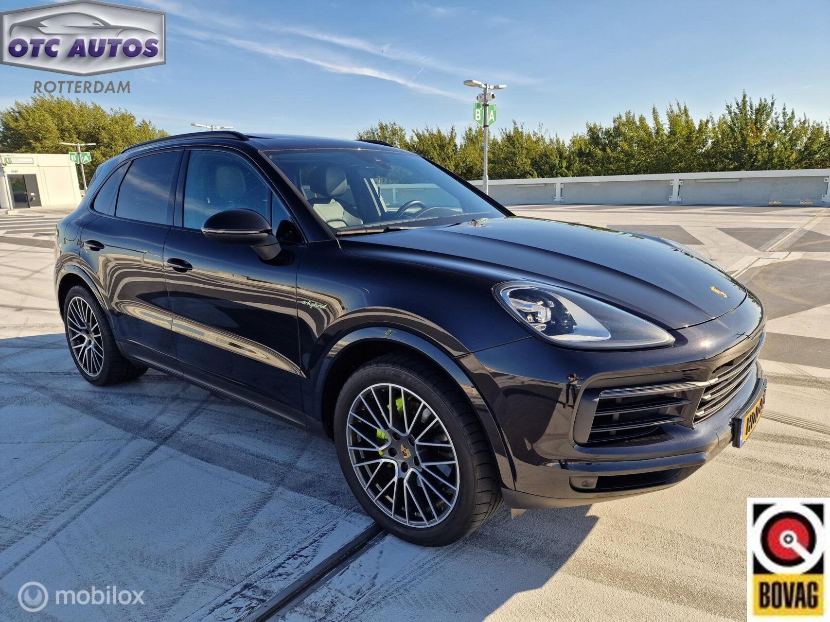 Porsche Cayenne 3.0 E-Hybrid Platinum Edition Dealeronderhou, Auto's, 2995 cc, Zwart, Leder, Bedrijf