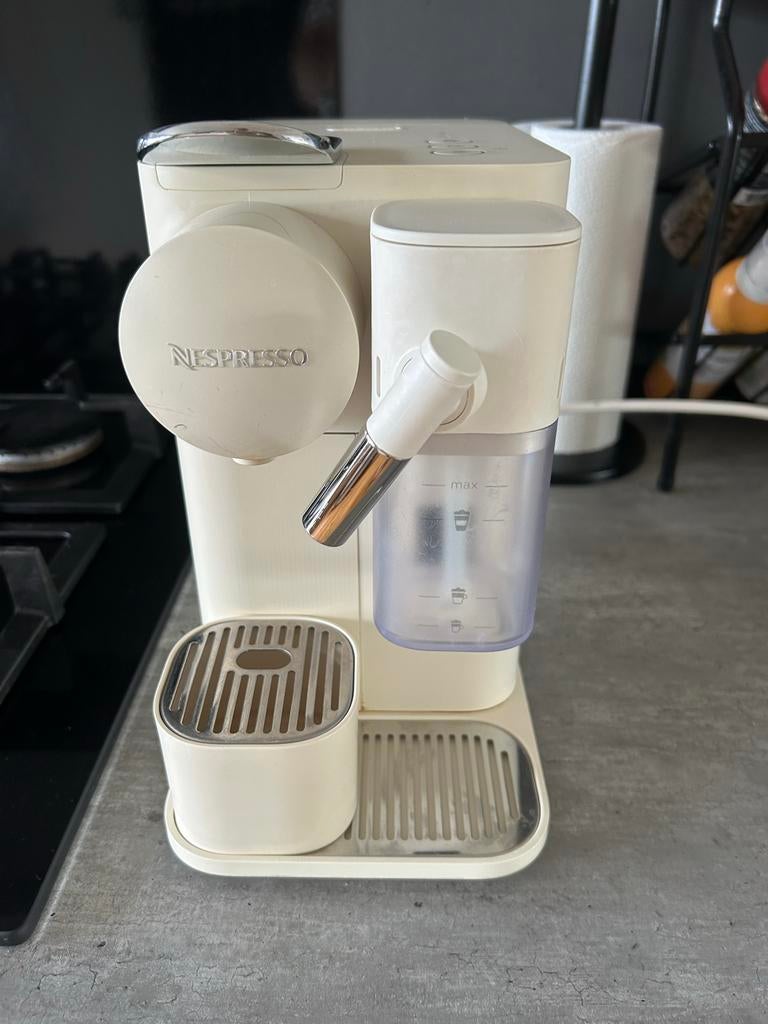 Nespresso Lattissima One Wit - Koffie, Witgoed en Apparatuur, Koffiezetapparaten, Koffiepads en cups, Koffiemachine, 1 kopje, Afneembaar waterreservoir