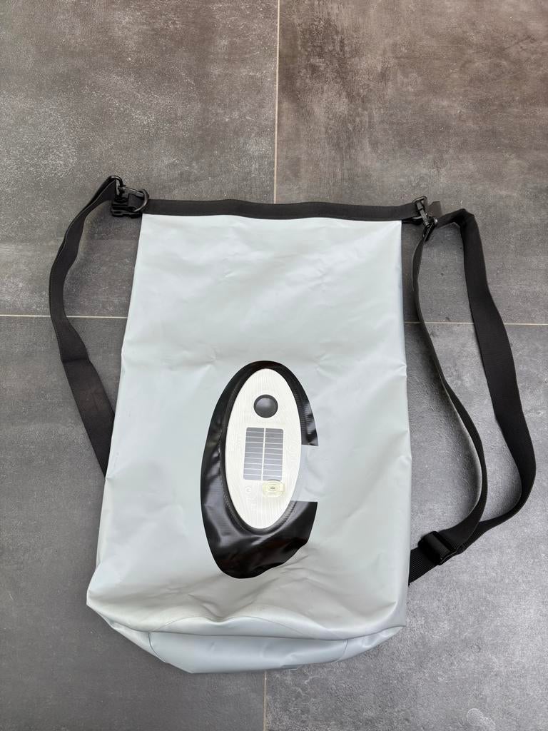 Waterdichte dry bag met Bluetooth speaker + solar (ZTARX), Overige merken, Ophalen of Verzenden, Waterdicht, 30 tot 45 cm