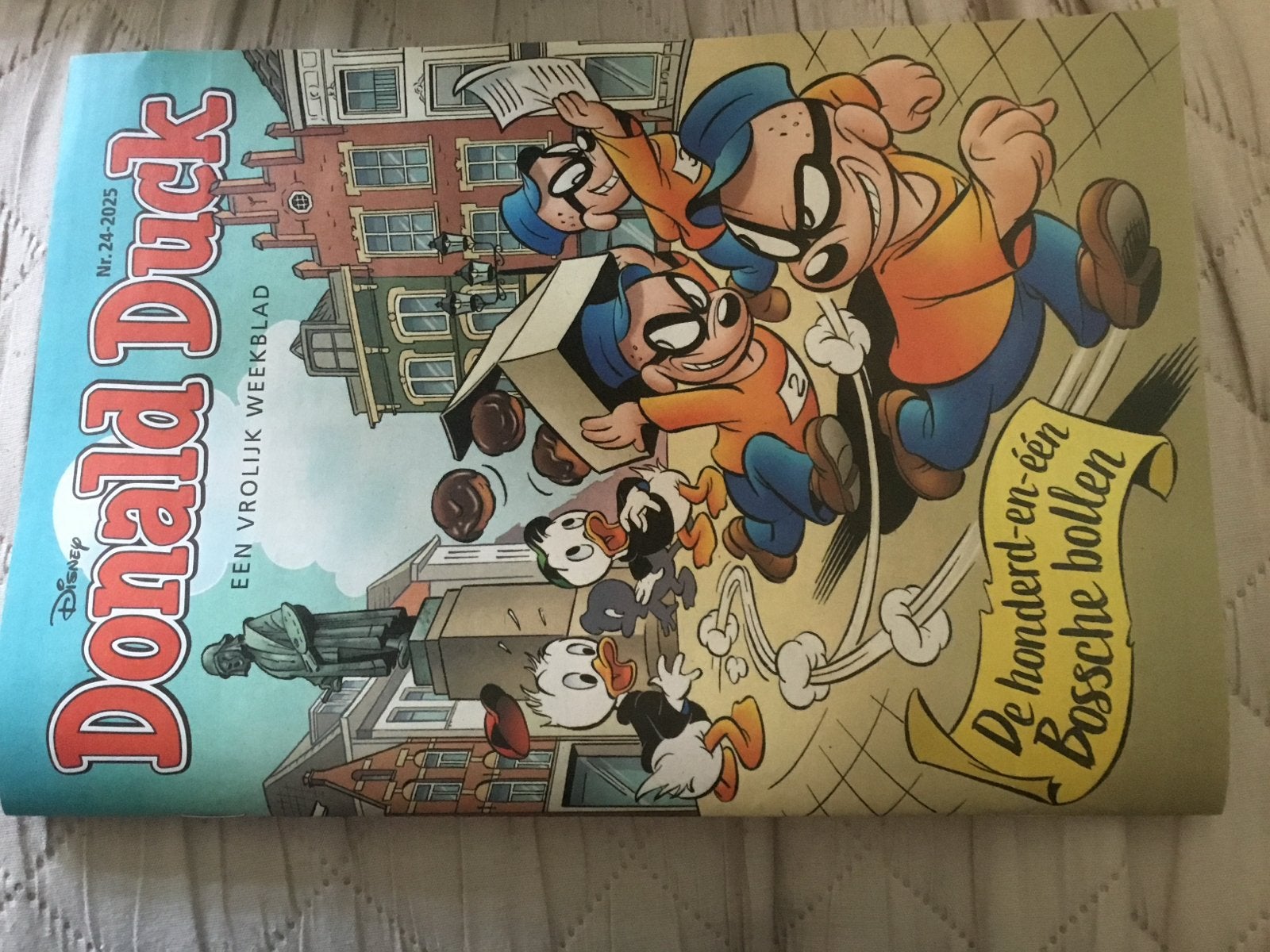 Donald Duck Weekblad Nr. 24-2025 - De 101Bosche  Bollen, Eén stripboek, Ophalen of Verzenden, Nieuw