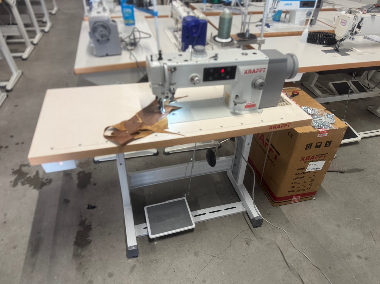 Industriele naaimachine kraft 0612e 3voudig transport nieuw, Overige merken, Kraft, Kraft, Nieuw