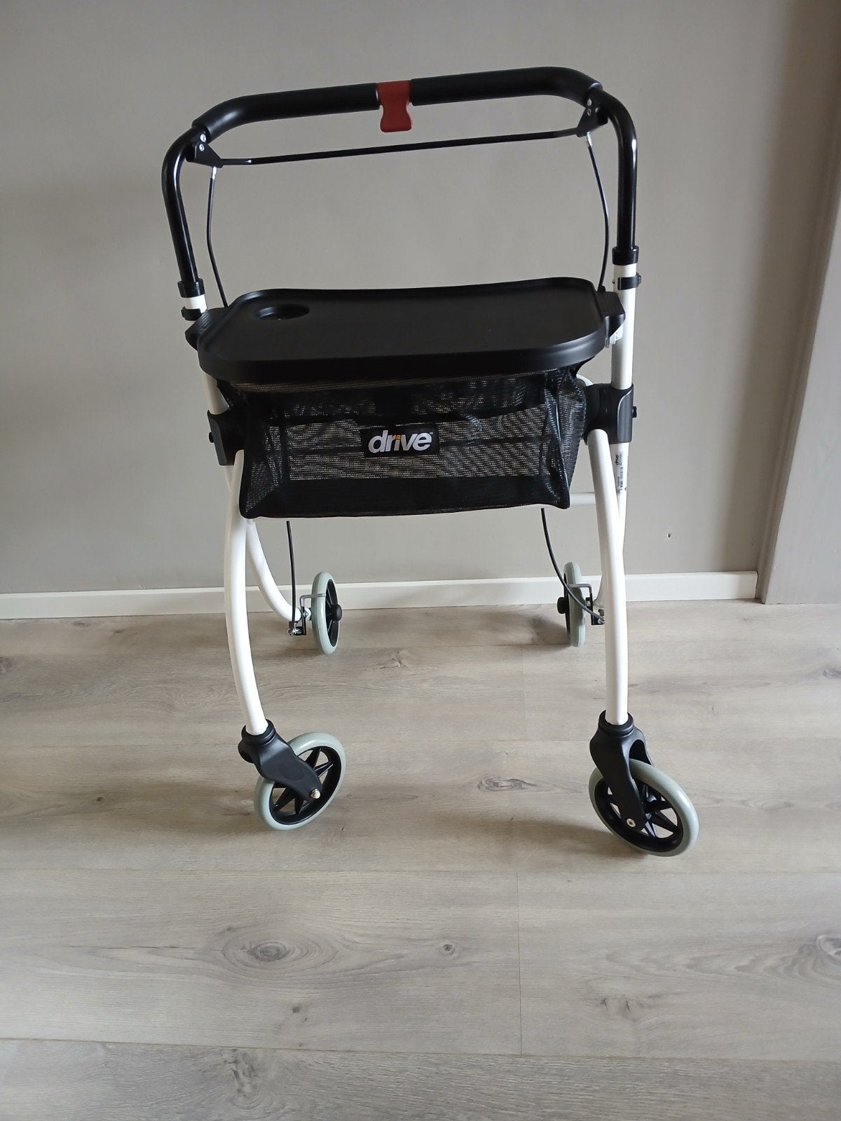 Hulpmiddelen  binnenrollator, Ophalen, Zo goed als nieuw