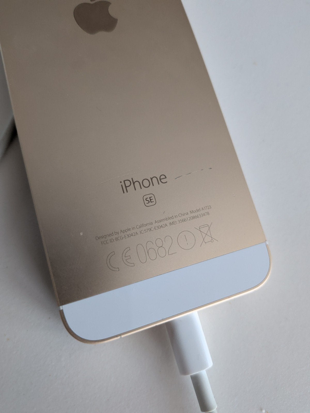 iPhone SE 256GB - Krasvrij scherm, goede staat, Ophalen of Verzenden