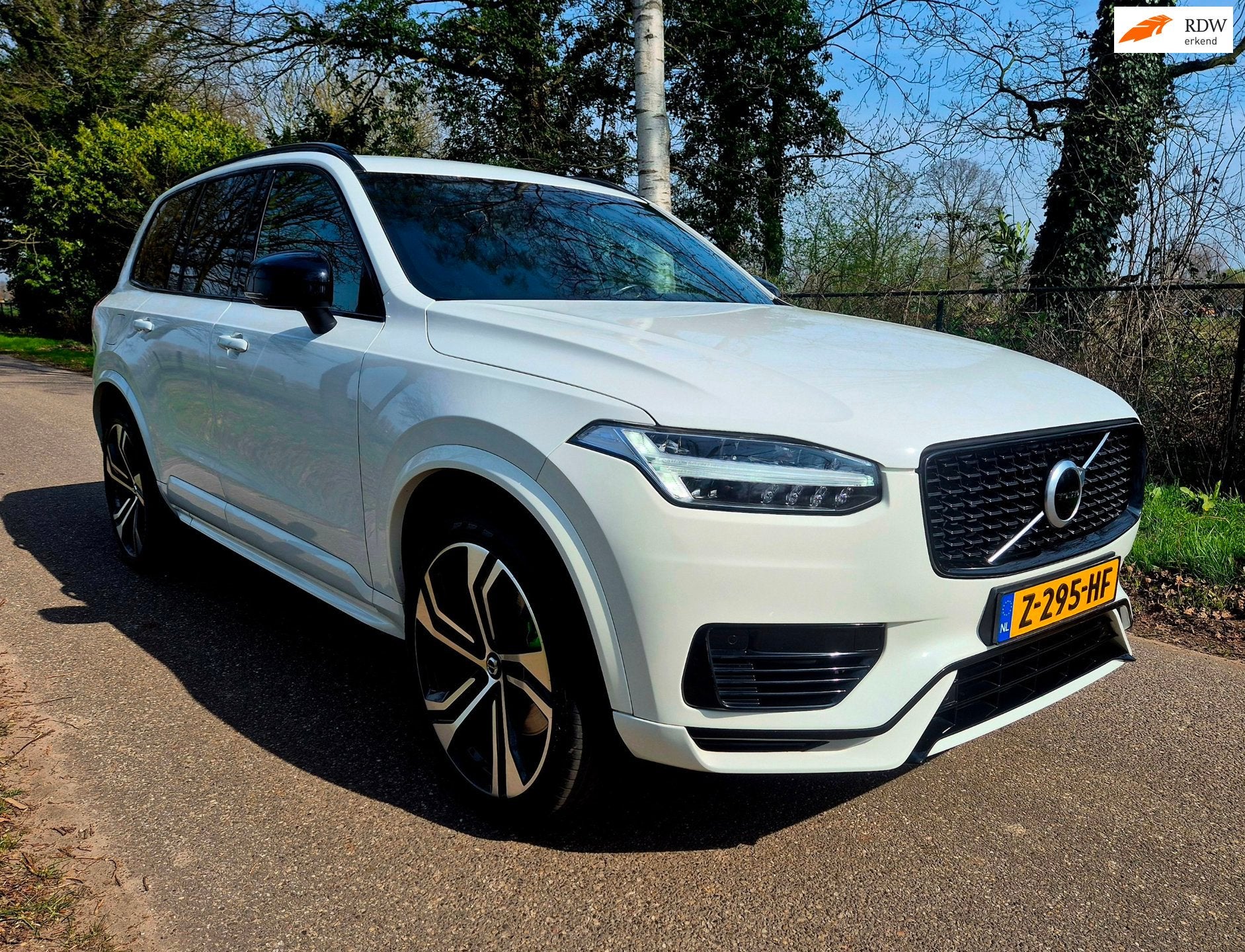 Volvo XC90 2.0 T8 Recharge AWD R-Design . 22 inch . Camera, Auto's, 4 cilinders, 1969 cc, 7 stoelen, Wit