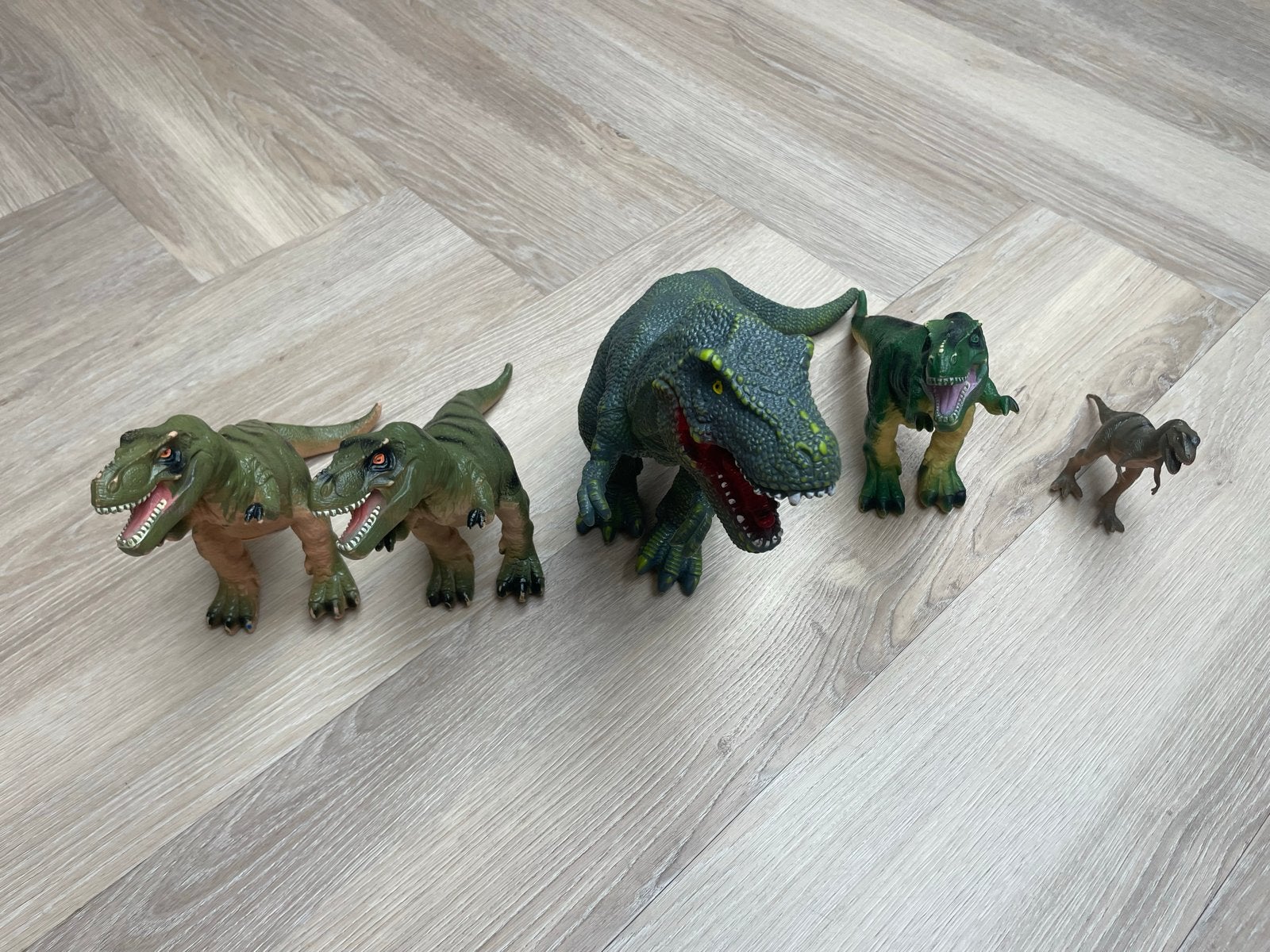 Grote T-Rex familie - 5 stuks, Ophalen of Verzenden, Gebruikt, Jongen of Meisje
