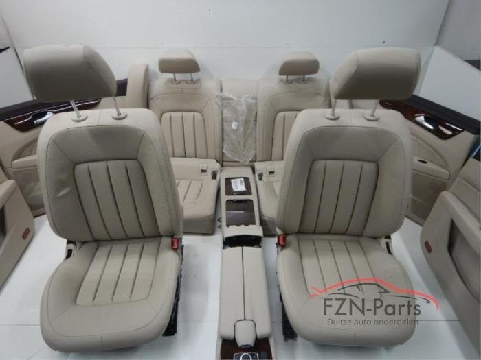 Mercedes Benz CLS W218 Interieur Leder Seidebeige Dashboard, Auto-onderdelen, Ophalen of Verzenden, Gebruikt