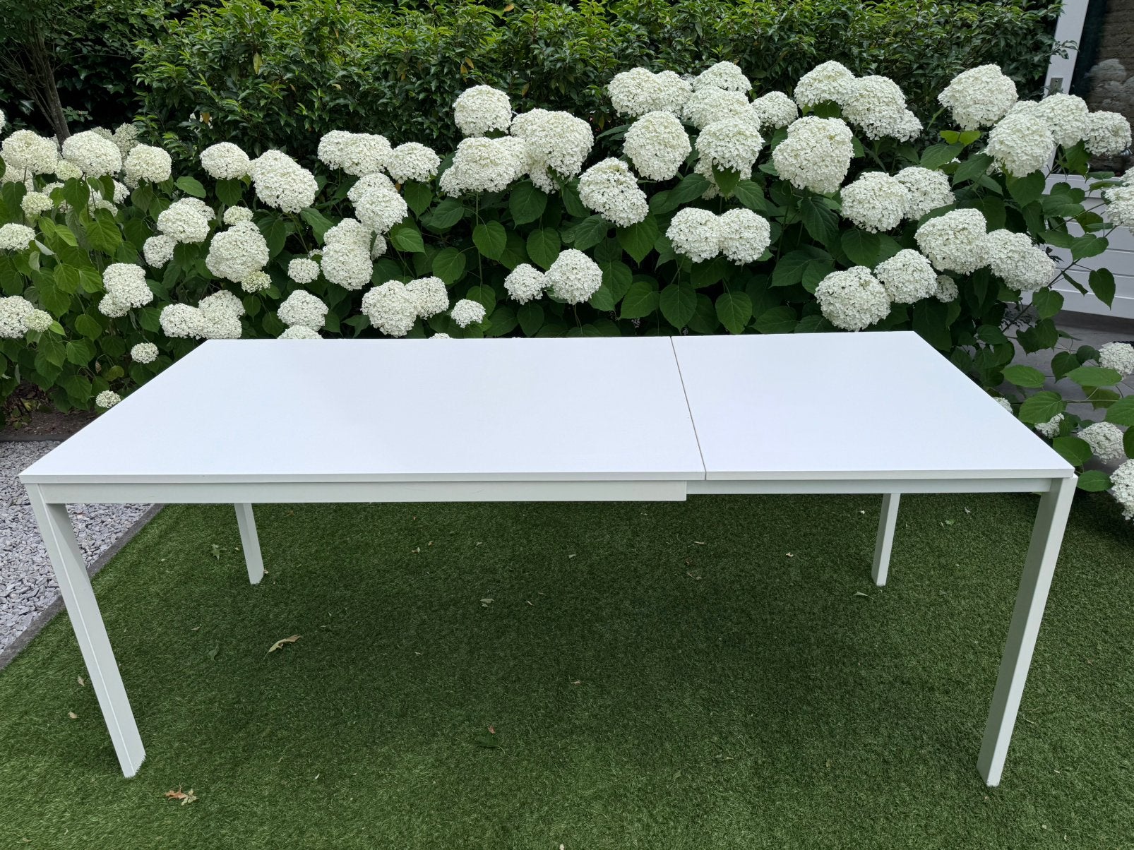 IKEA Vangsta eettafel, uitschuifbaar en wit van kleur, Huis en Inrichting, Tafels | Eettafels, Ophalen, 50 tot 100 cm, Zo goed als nieuw