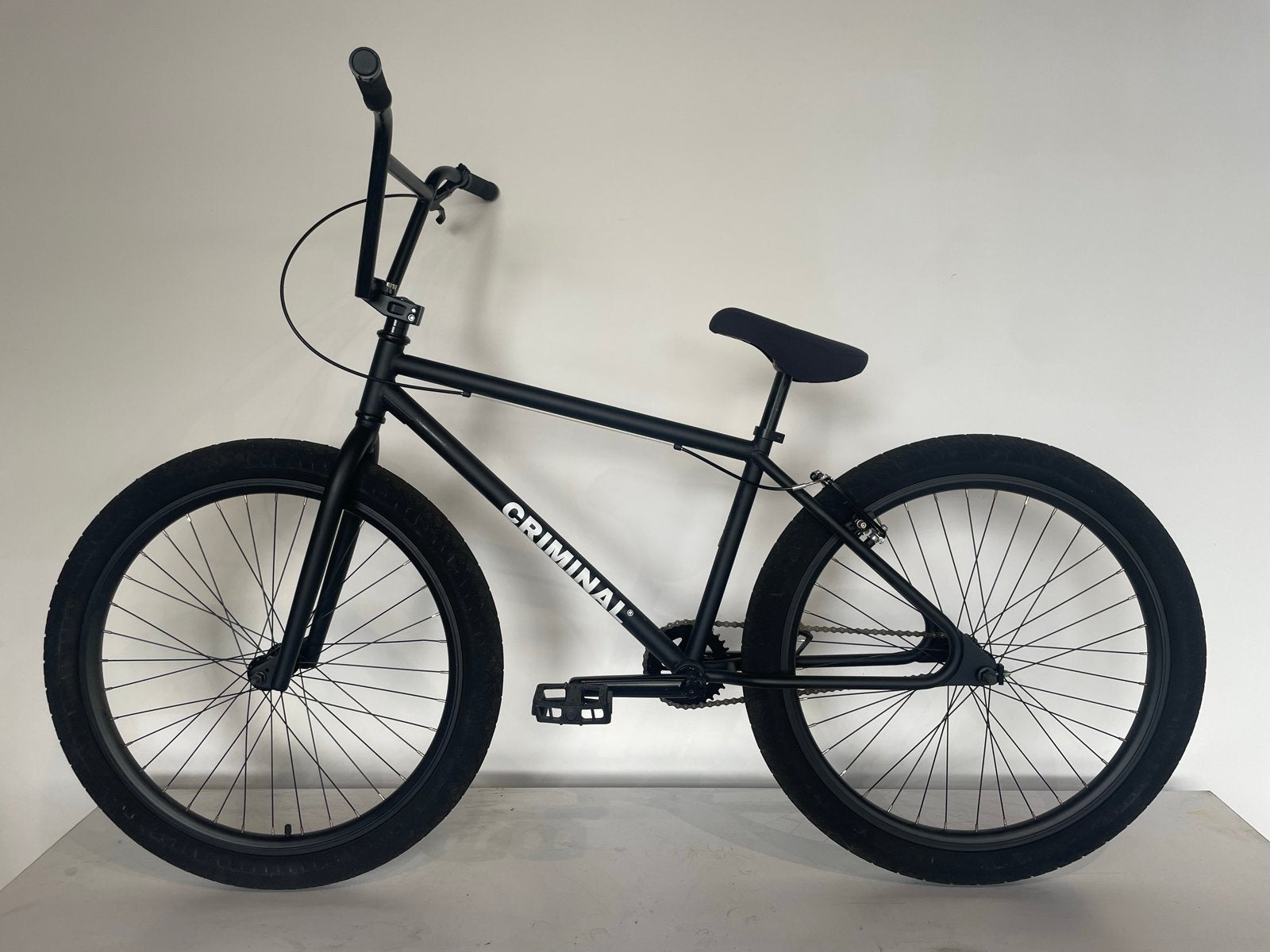 Criminal Wheeliebike 26” BMX PUMPTRACK / OP VOORRAAD, Fietsen en Brommers, Ophalen, 24 inch of meer, Staal, Velgrem