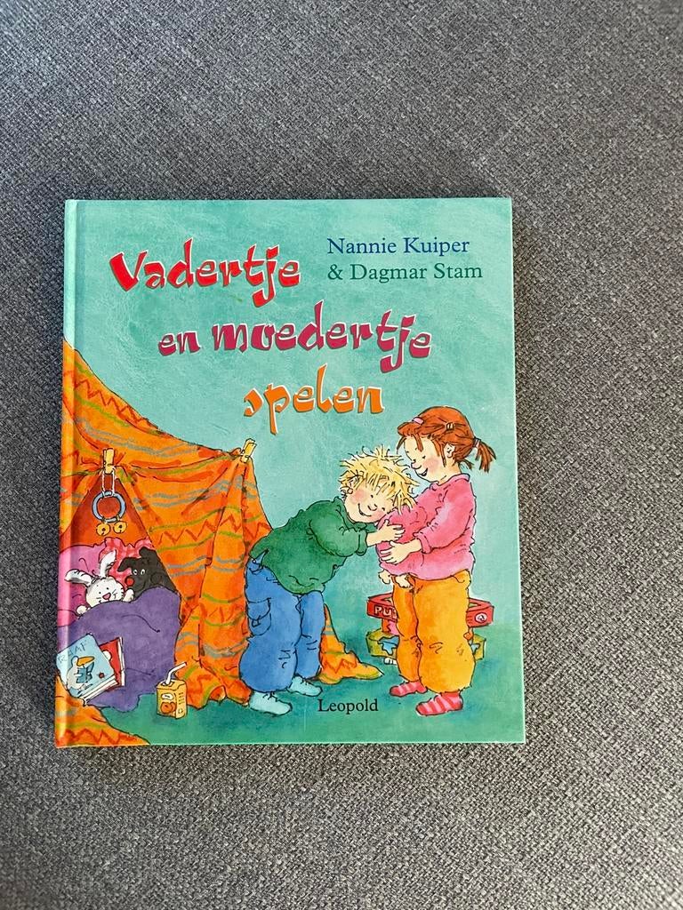Zgan Vader en Moedertje spelen - Nannie Kuiper & Dagmar Stam, Ophalen of Verzenden, Zo goed als nieuw