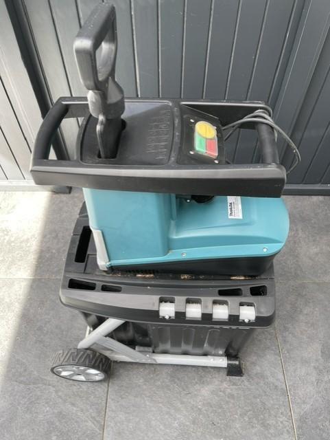 Hakselaar, Ophalen, Zo goed als nieuw, Makita, Met opvangbak