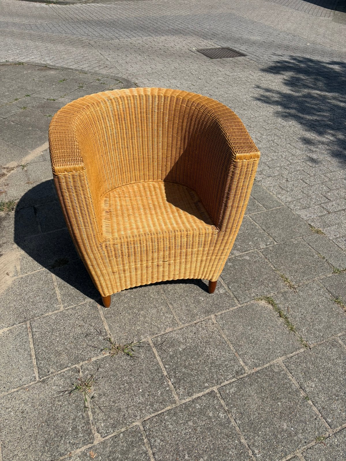 Rieten fauteuil, Huis en Inrichting, Stoelen, Ophalen, Zo goed als nieuw, Bruin, Twee