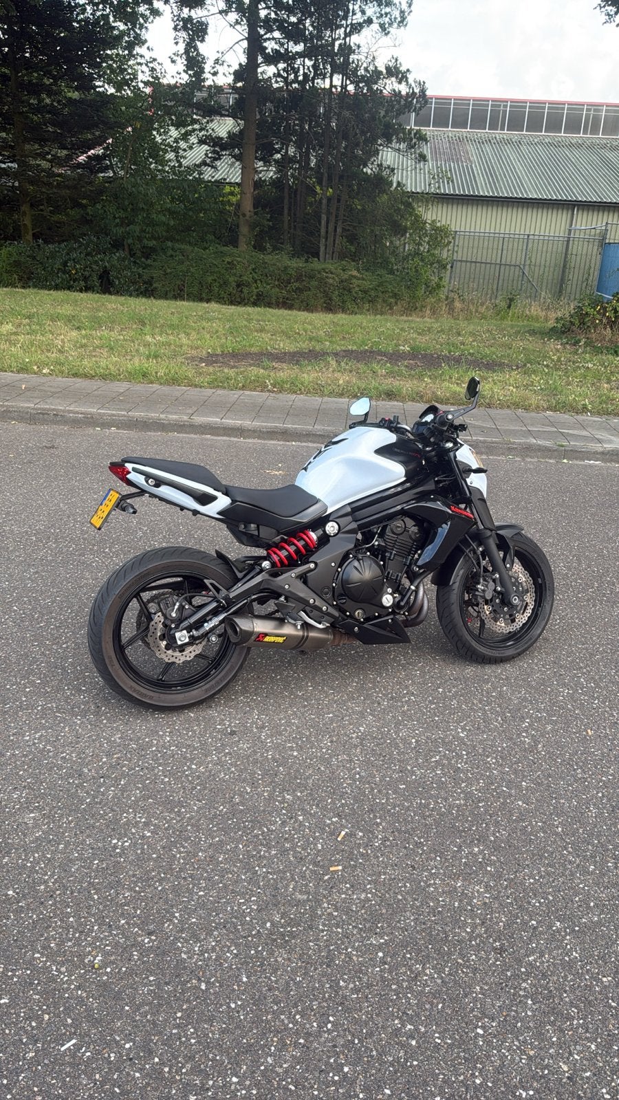 Kawasaki ER-6N Naked Bike - Wit/Zwart 35 KW A2, Motoren, 2 cilinders, Sportuitlaat, Gebruikt, Particulier