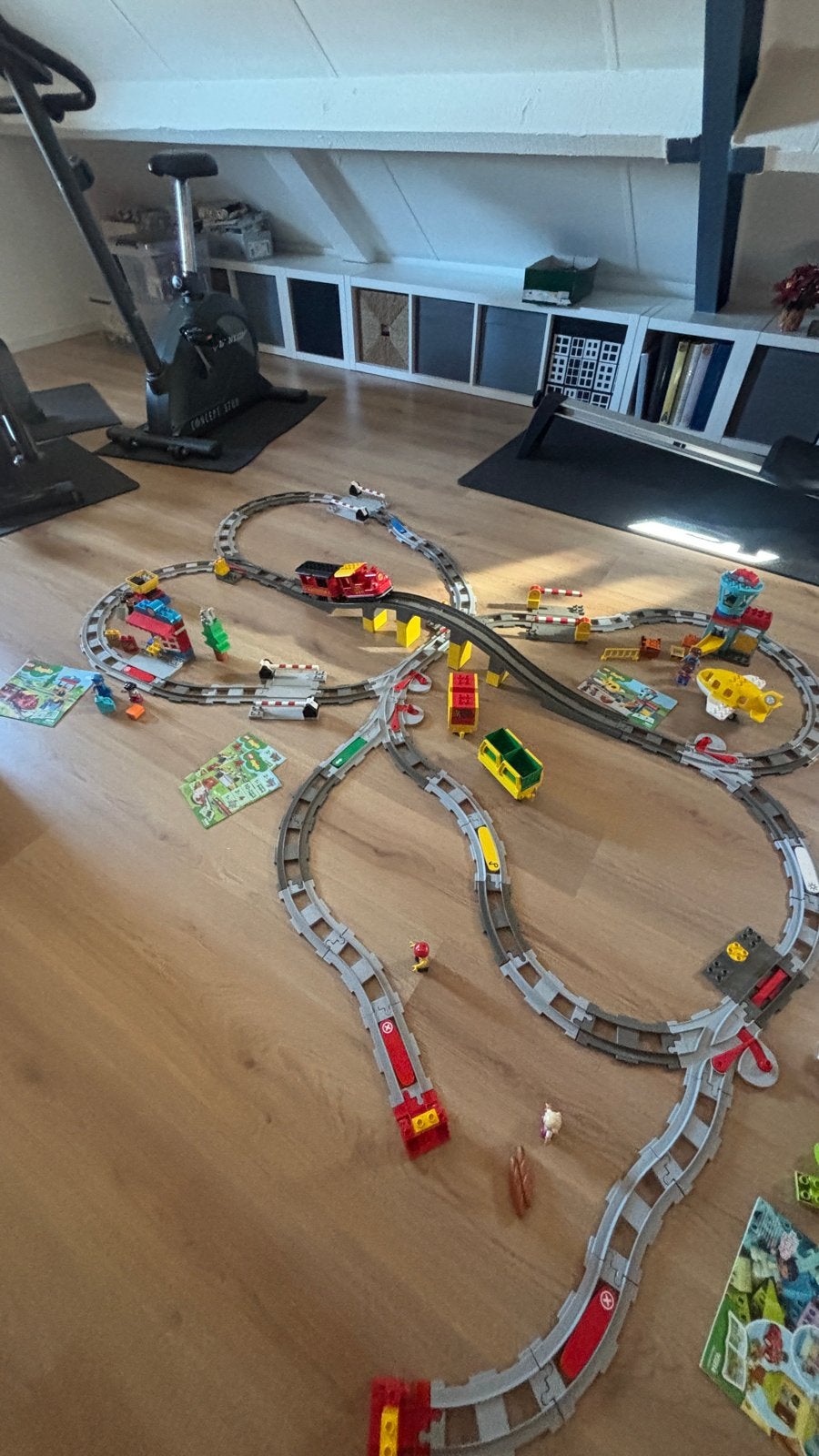 Grote Duplo Collectie met Zelfrijdende Trein en Veel Rails, Ophalen, Gebruikt, Inclusief extra onderdelen, Duplo