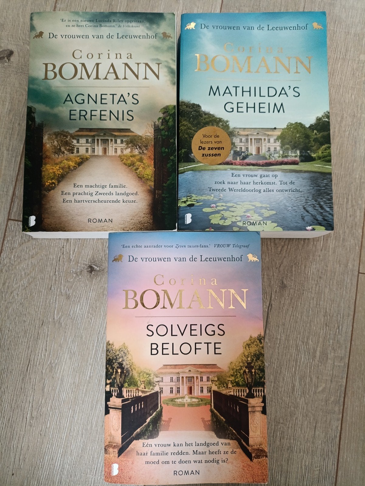 Corina Bomann - De vrouwen van de Leeuwenhof (3 boeken), Ophalen of Verzenden, Gelezen, Corina Bomann, Nederland