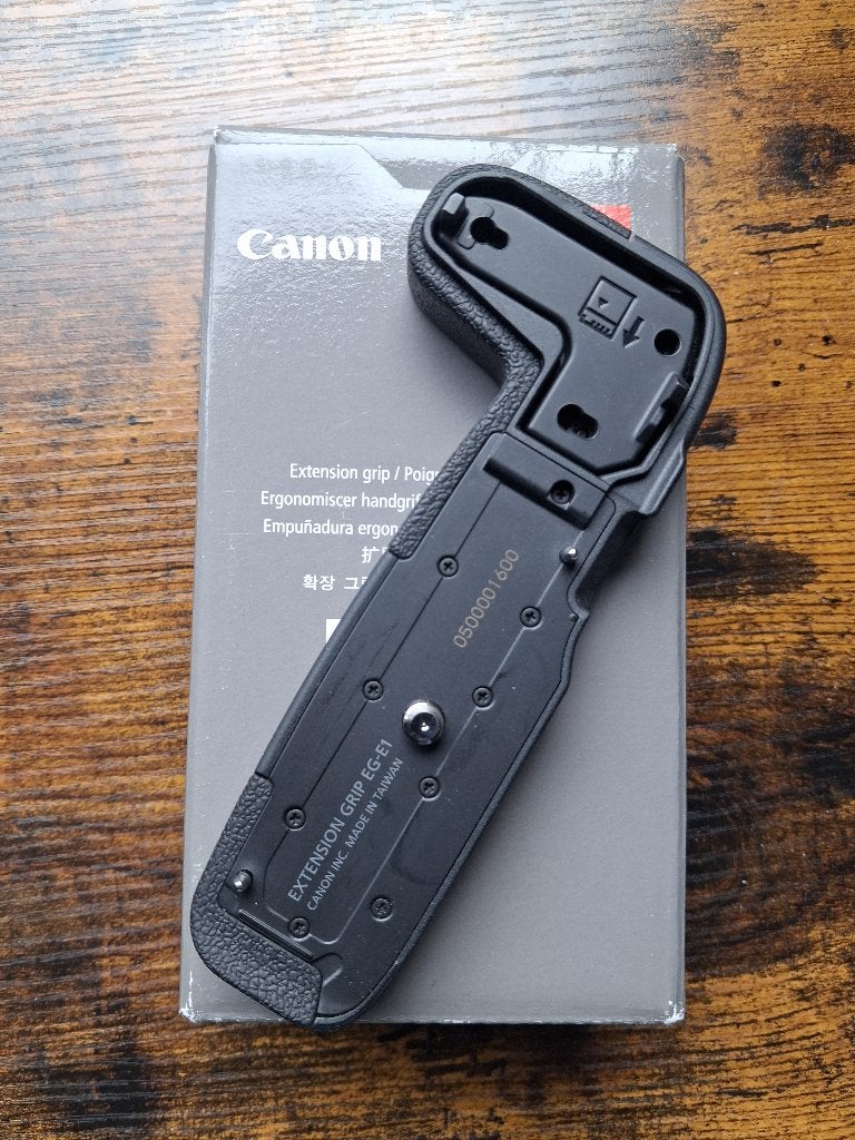 Canon EG-E1 extensie grip voor de Canon RP/R8, Ophalen of Verzenden, Gebruikt, Canon, Overige typen