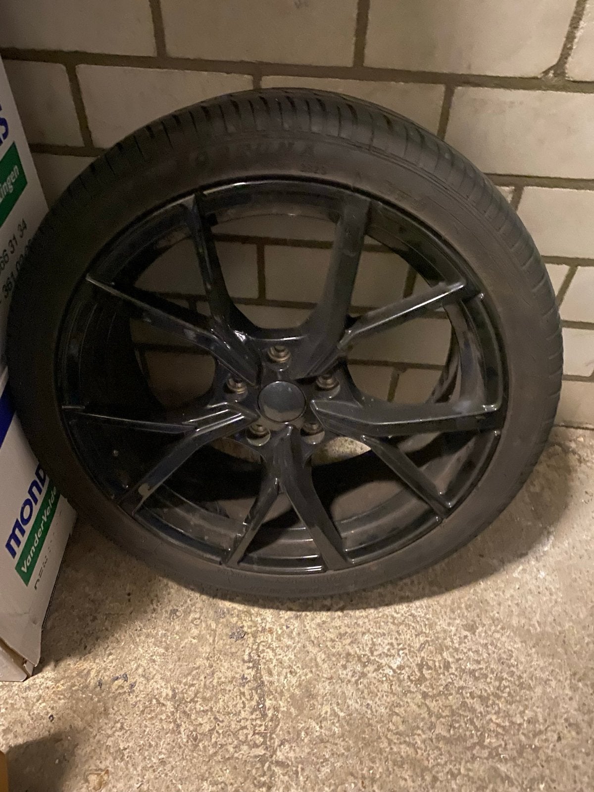 Zwarte Velgen met Band 3 stuks 18 inch, Ophalen, Gebruikt