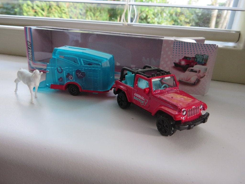 Majorette Jeep Wrangler met paarden trailer, Hobby en Vrije tijd, Ophalen of Verzenden, Nieuw, Bus of Vrachtwagen