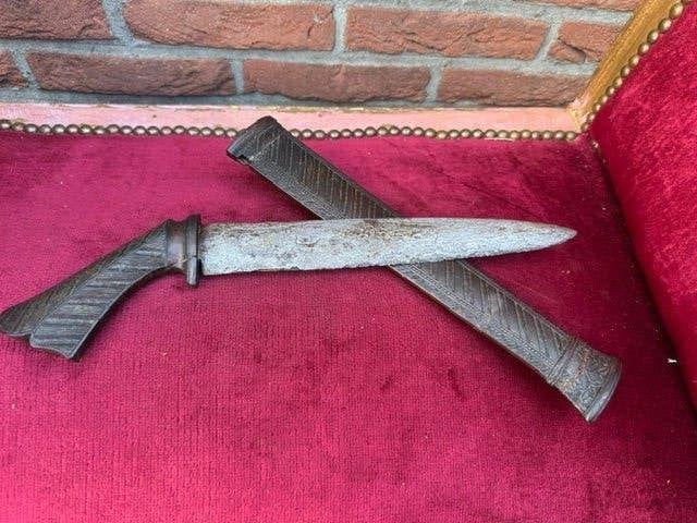 stokoude Indische dolk-no kris-keris, Ophalen of Verzenden, Overige soorten, Azië, Mes of Dolk