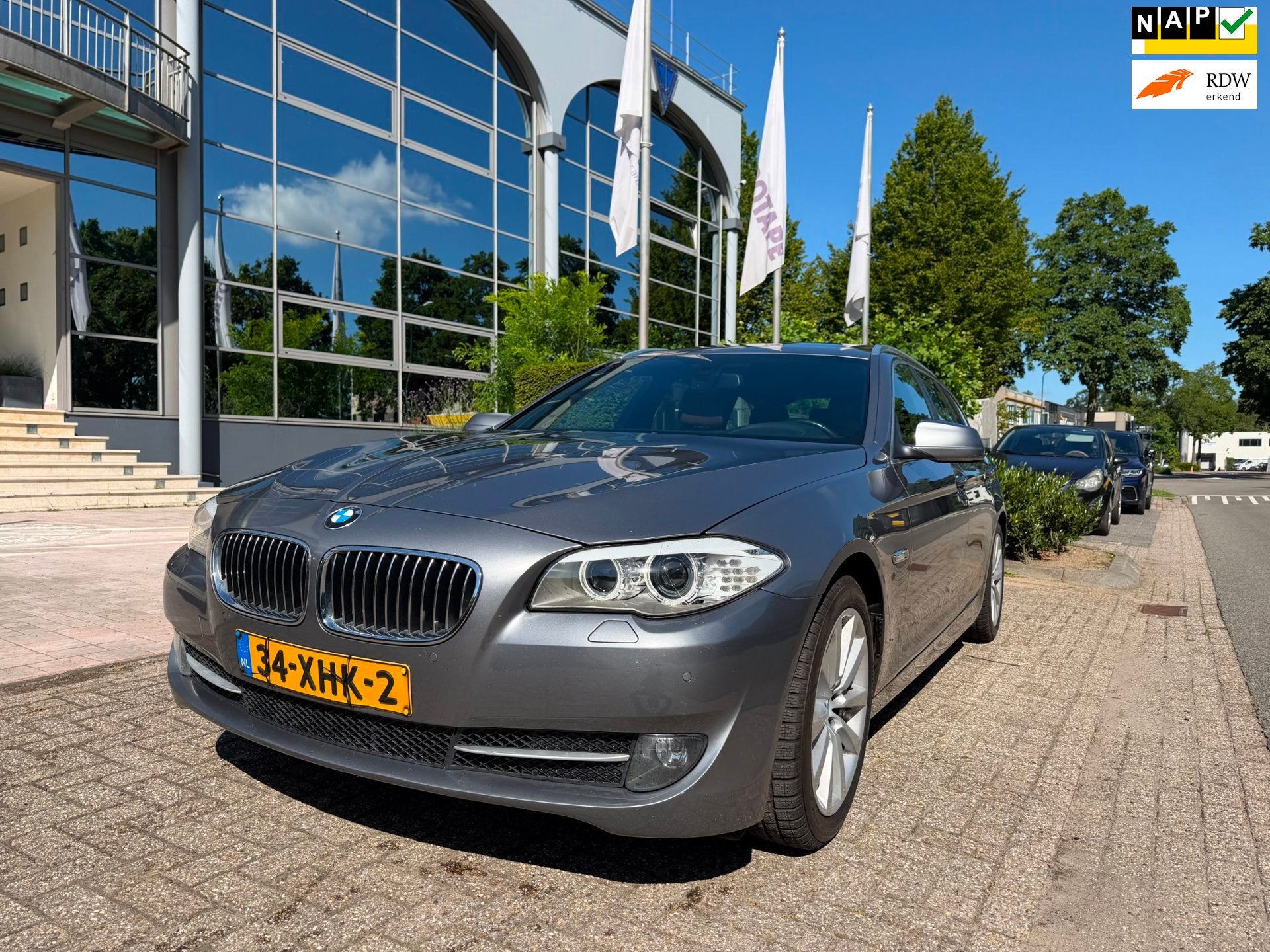 BMW 5-serie Touring 520i High Executive aut ,panod.,leer,nav, Automaat, Euro 5, Achterwielaandrijving, Gebruikt