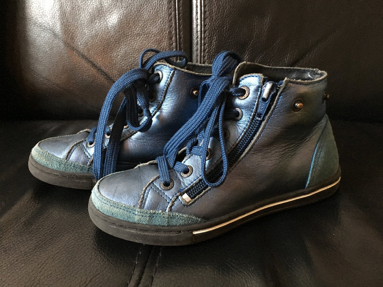 TE KOOP: echt leren sneakers meisje Piedro maat 30 ZGAN, Meisje, Schoenen, Ophalen of Verzenden, Zo goed als nieuw