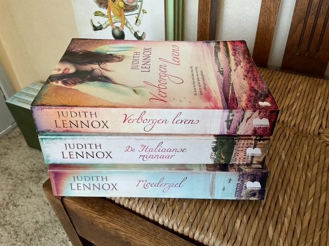 3 Historishe romans van Judith Lennox, Ophalen of Verzenden, Zo goed als nieuw, Judith Lennox, Europa overig
