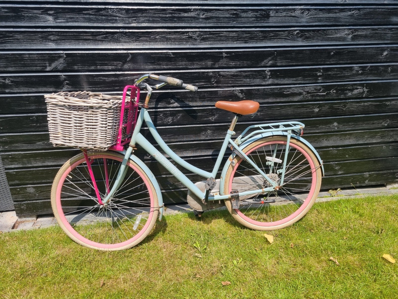 Leuke fiets met lekke band - Opknapper, Ophalen