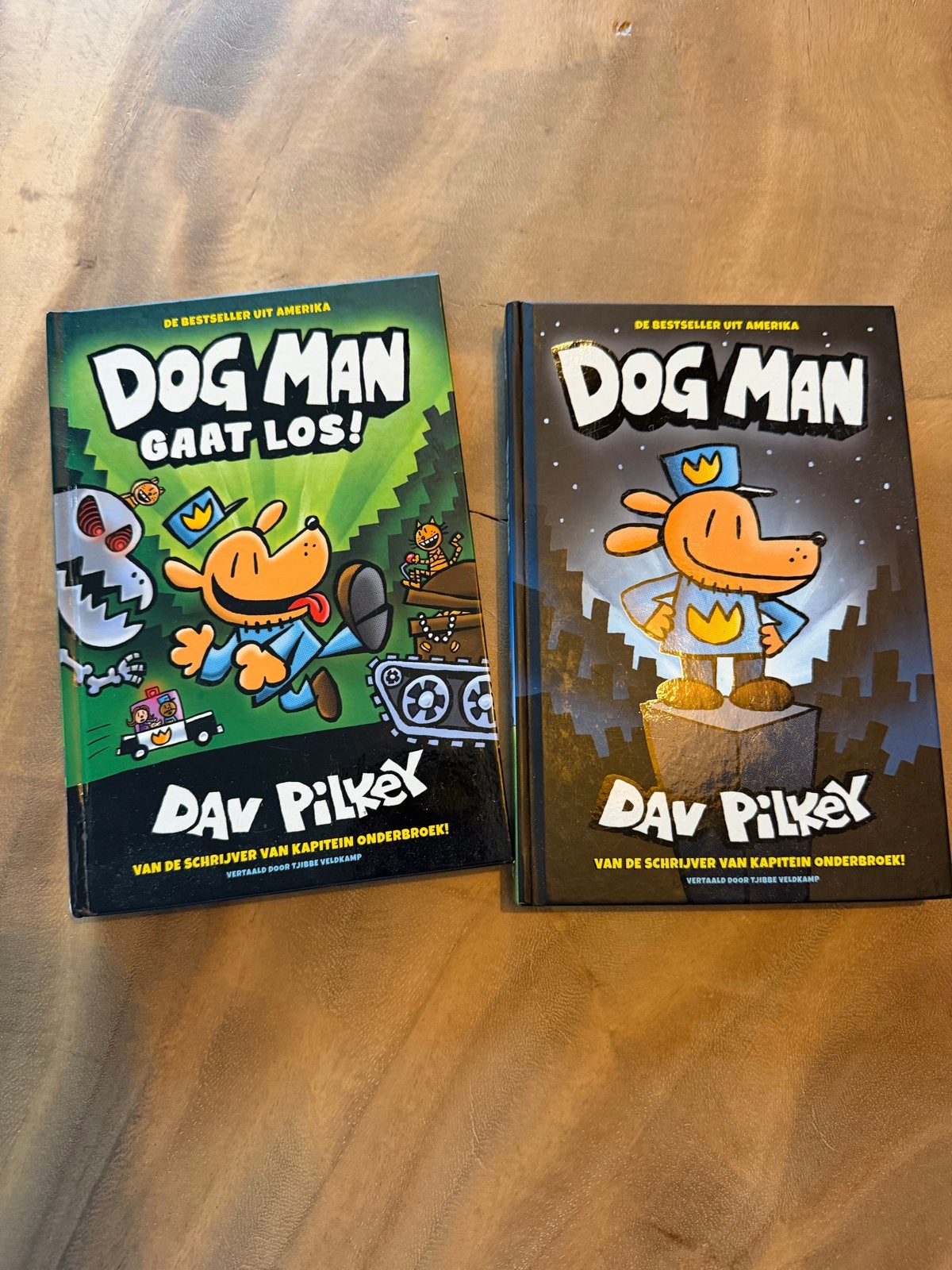 Dog Man boeken - Dav Pilkey - Gaat Los! en deel 1 hc, Ophalen, Zo goed als nieuw, Fictie