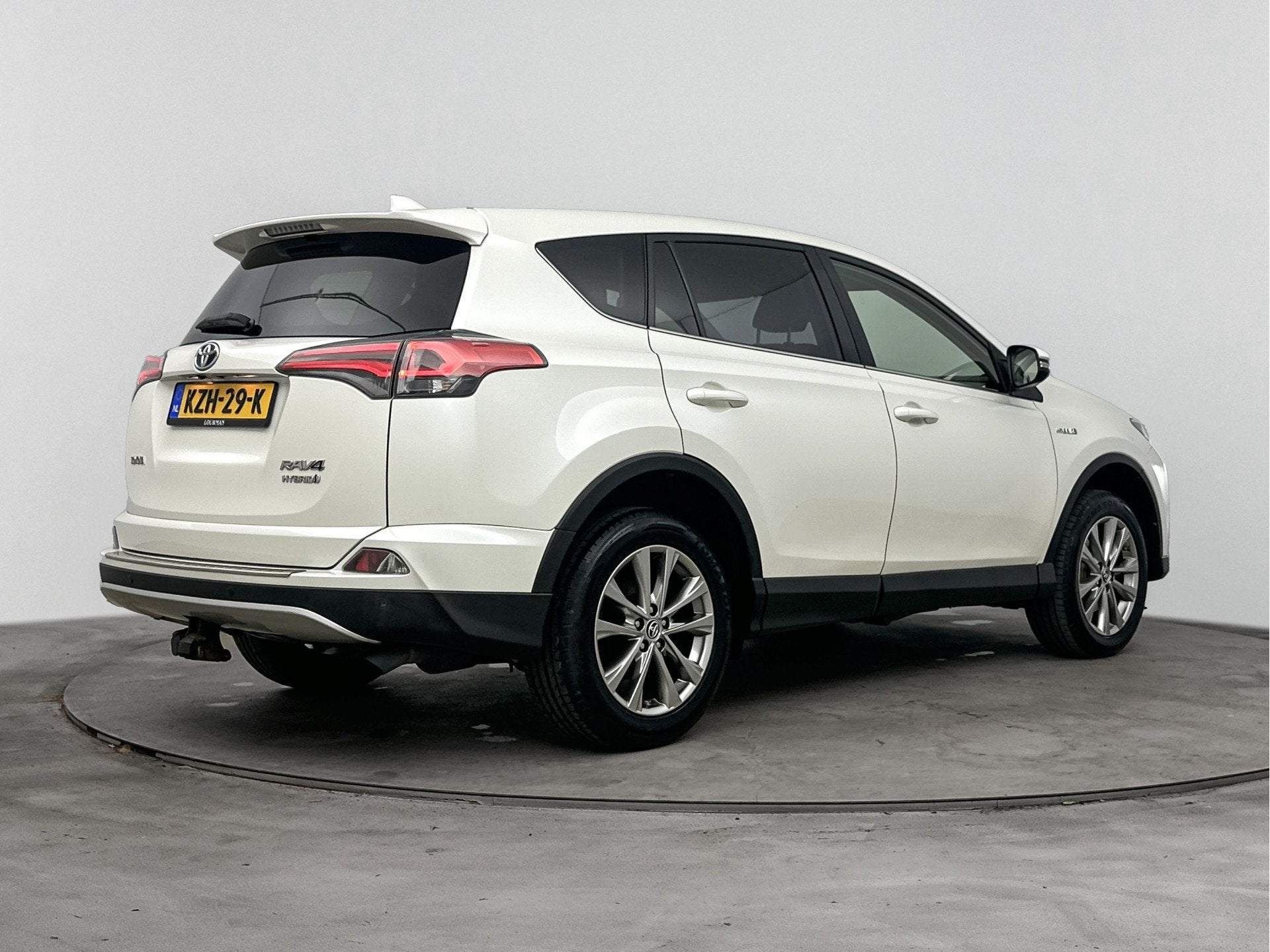 Toyota RAV4 2.5 Hybrid AWD Style | Parkeersensoren V+A | Bli, Automaat, 12 maanden, Gebruikt, 1650 kg