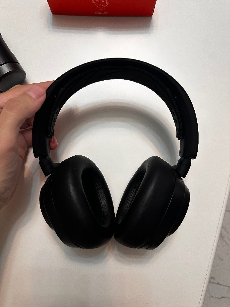 Foto 3 van SteelSeries Arctis Nova Pro Wireless | Factuur & Garantie