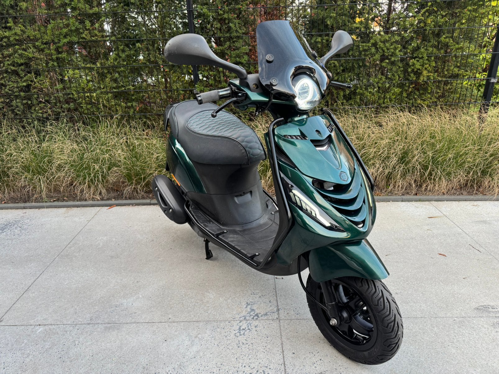 Piaggio zip 2023 brom Jaguar Groen Angel eye|garantie|led, Ophalen, Maximaal 45 km/u, Zip, Zo goed als nieuw