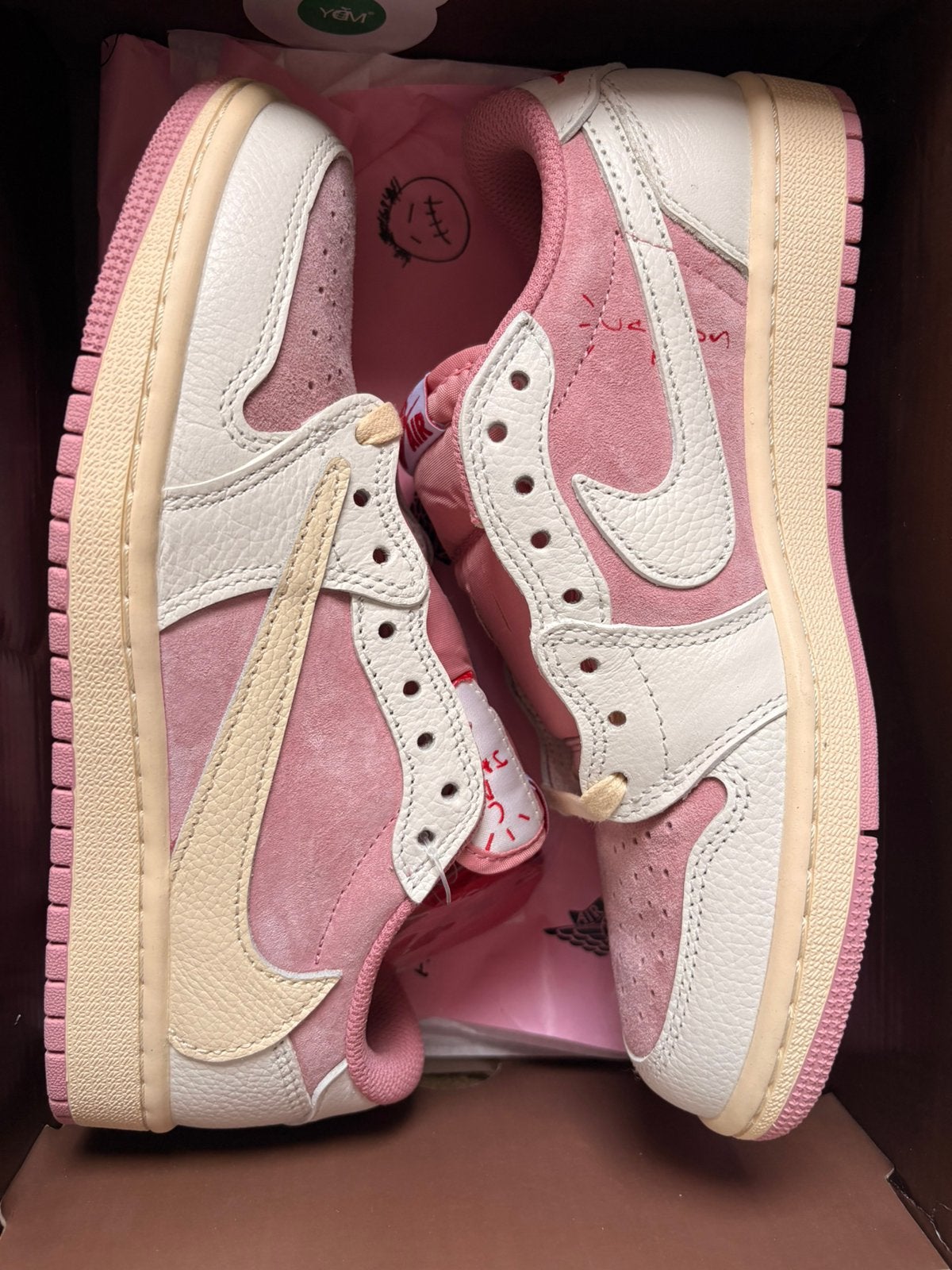 Travis scott, Ophalen of Verzenden, Roze, Sneakers of Gympen, Zo goed als nieuw