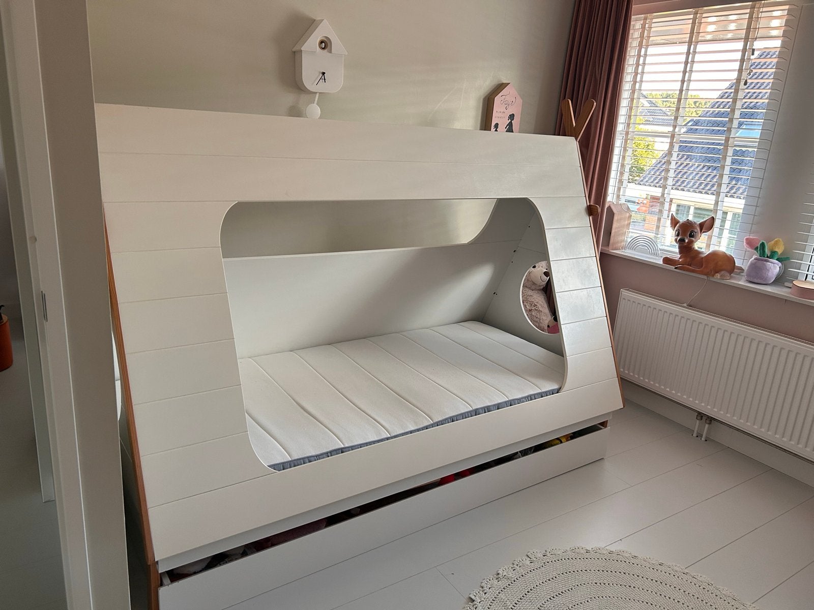 Tipi bed met uitschuifbaar logeerbed - Wit/Hout, Ophalen, Gebruikt, 90 cm, Eenpersoons