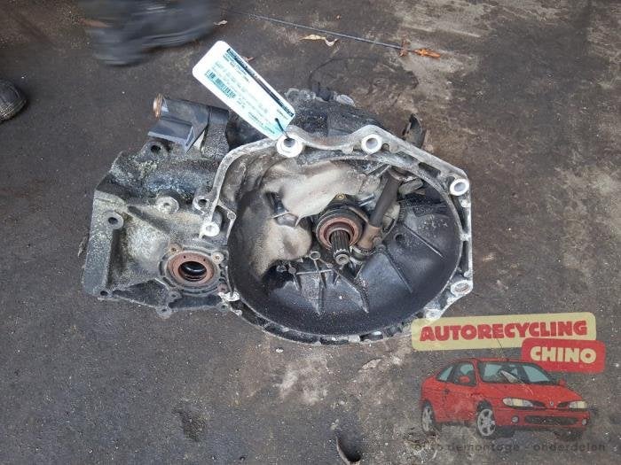 Versnellingsbak van een Saab 900, Ophalen, Gebruikt, -, -