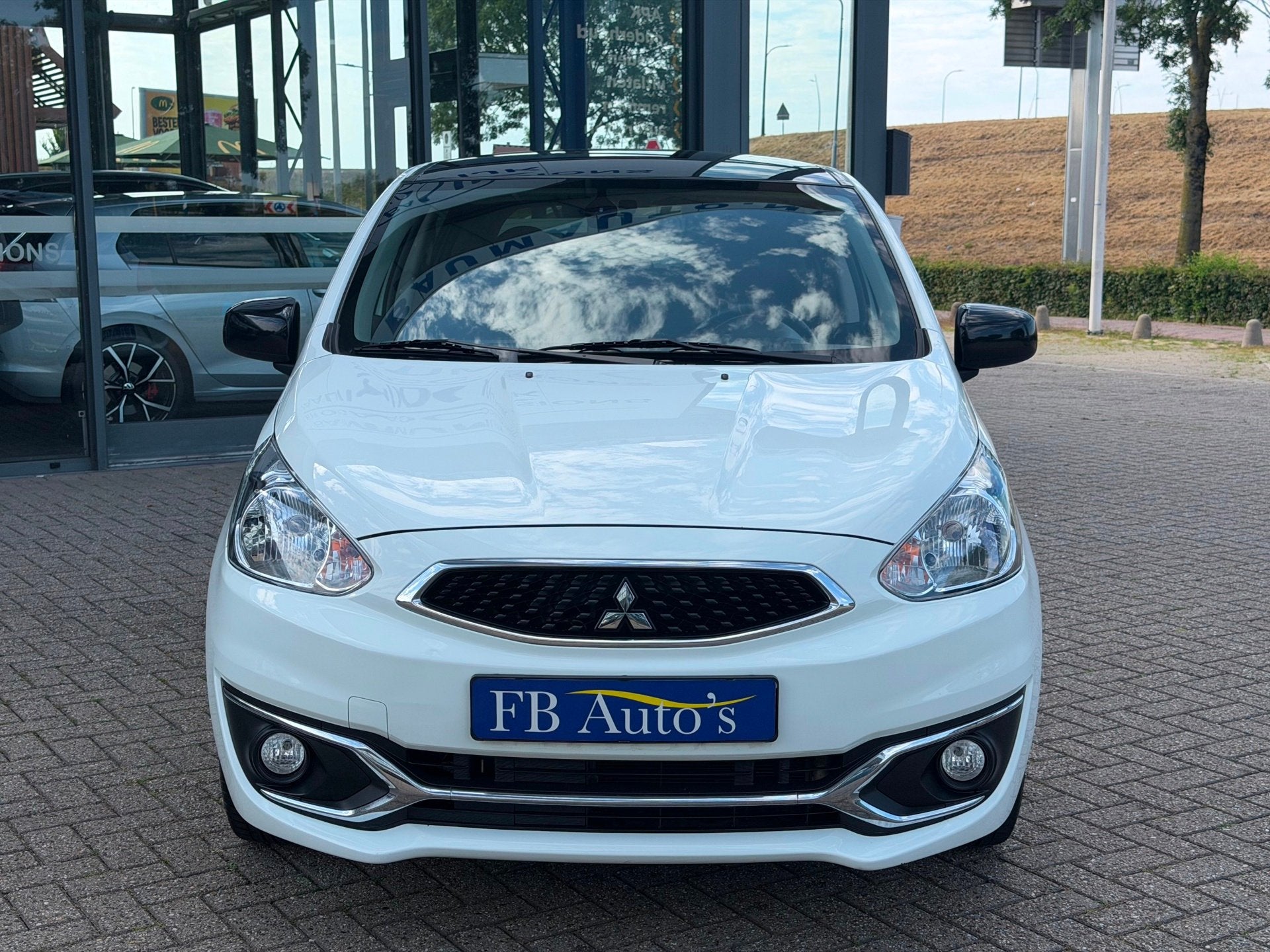 Mitsubishi Space Star 1.0 Diamant Edition+ Airco Lmv Navi Ca, Auto's, Mitsubishi, Voorwielaandrijving, Stof, Gebruikt, Zwart