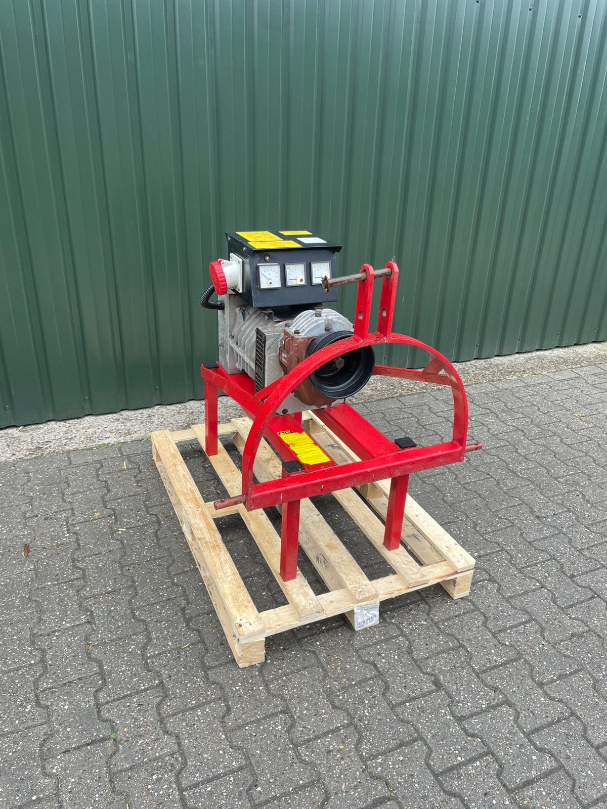 Aftakas/ Trekker aggregaat 30 KVA, Ophalen, -, Elektrisch startend, -