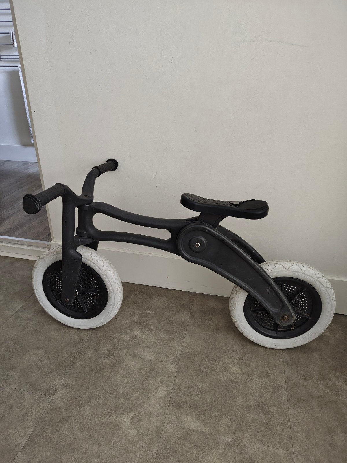 Wishbone Bike 2-in-1 Loopfiets Zwart met Witte Banden, Ophalen, Gebruikt, Loopfiets